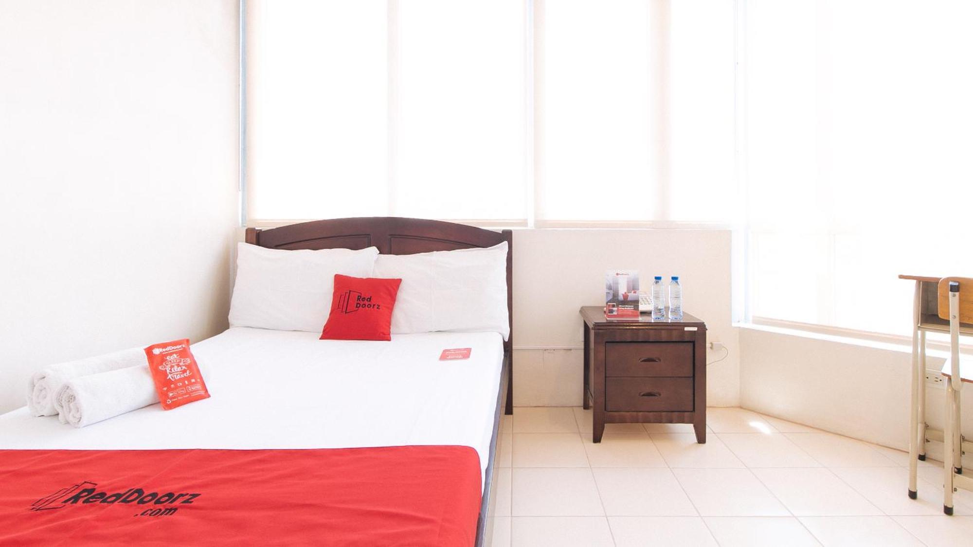 Reddoorz Plus @ E Rodriguez Corner Banawe Quezon City Exteriör bild