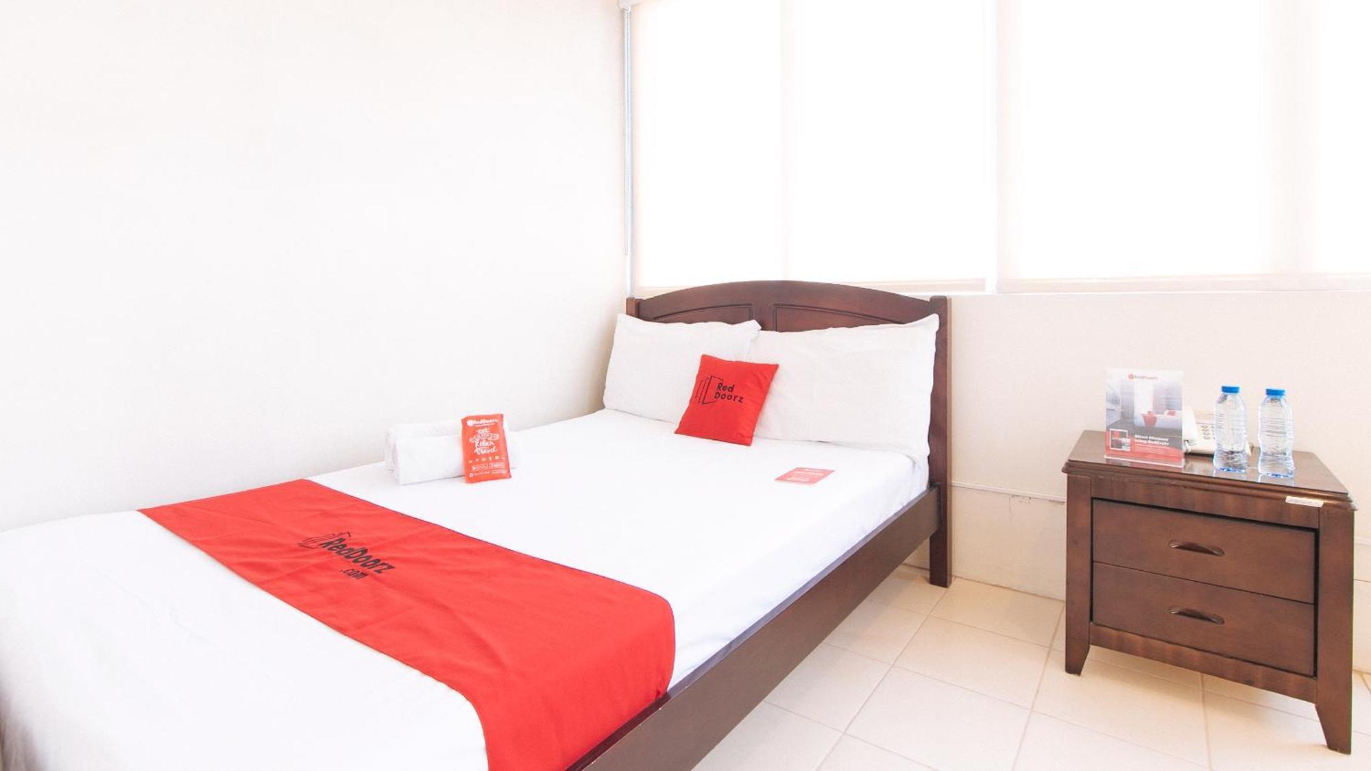 Reddoorz Plus @ E Rodriguez Corner Banawe Quezon City Exteriör bild