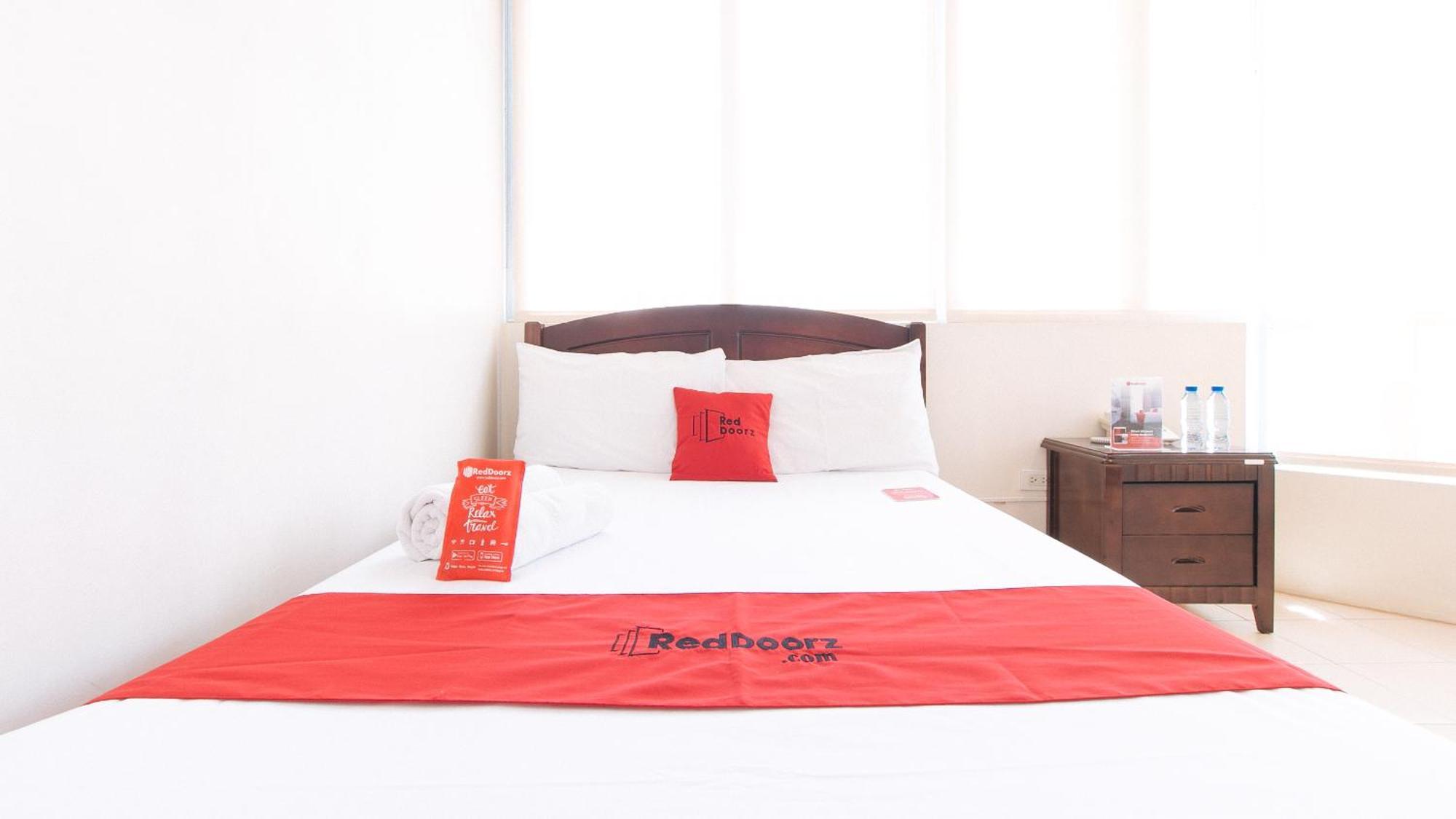 Reddoorz Plus @ E Rodriguez Corner Banawe Quezon City Exteriör bild