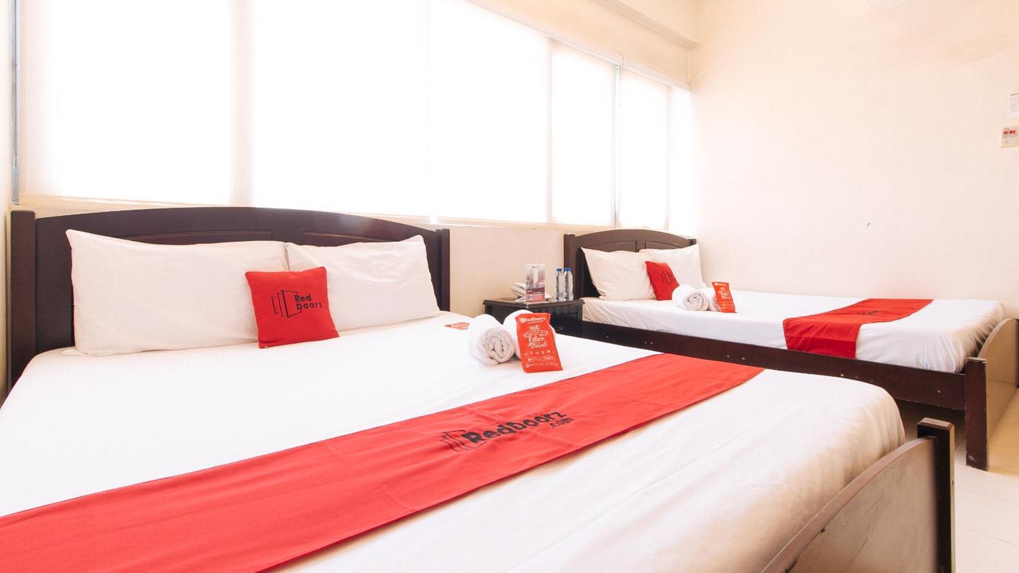 Reddoorz Plus @ E Rodriguez Corner Banawe Quezon City Exteriör bild