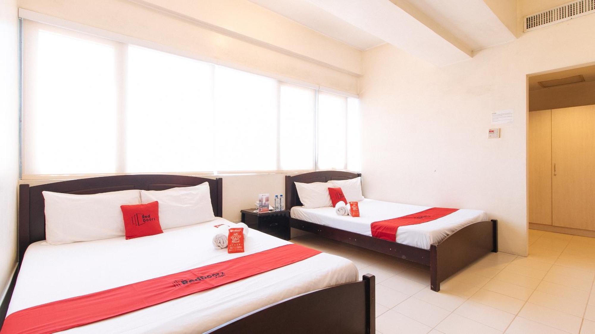 Reddoorz Plus @ E Rodriguez Corner Banawe Quezon City Exteriör bild