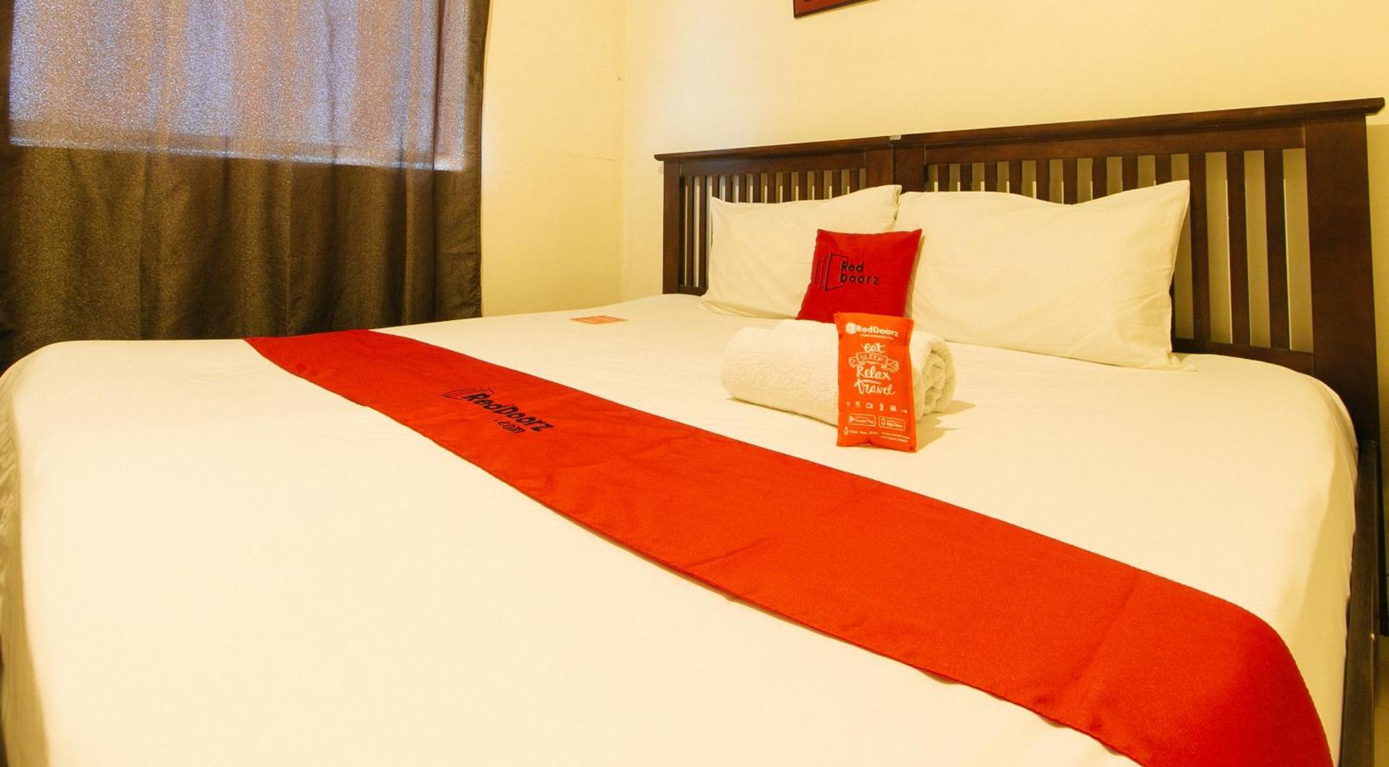 Reddoorz Plus @ E Rodriguez Corner Banawe Quezon City Exteriör bild