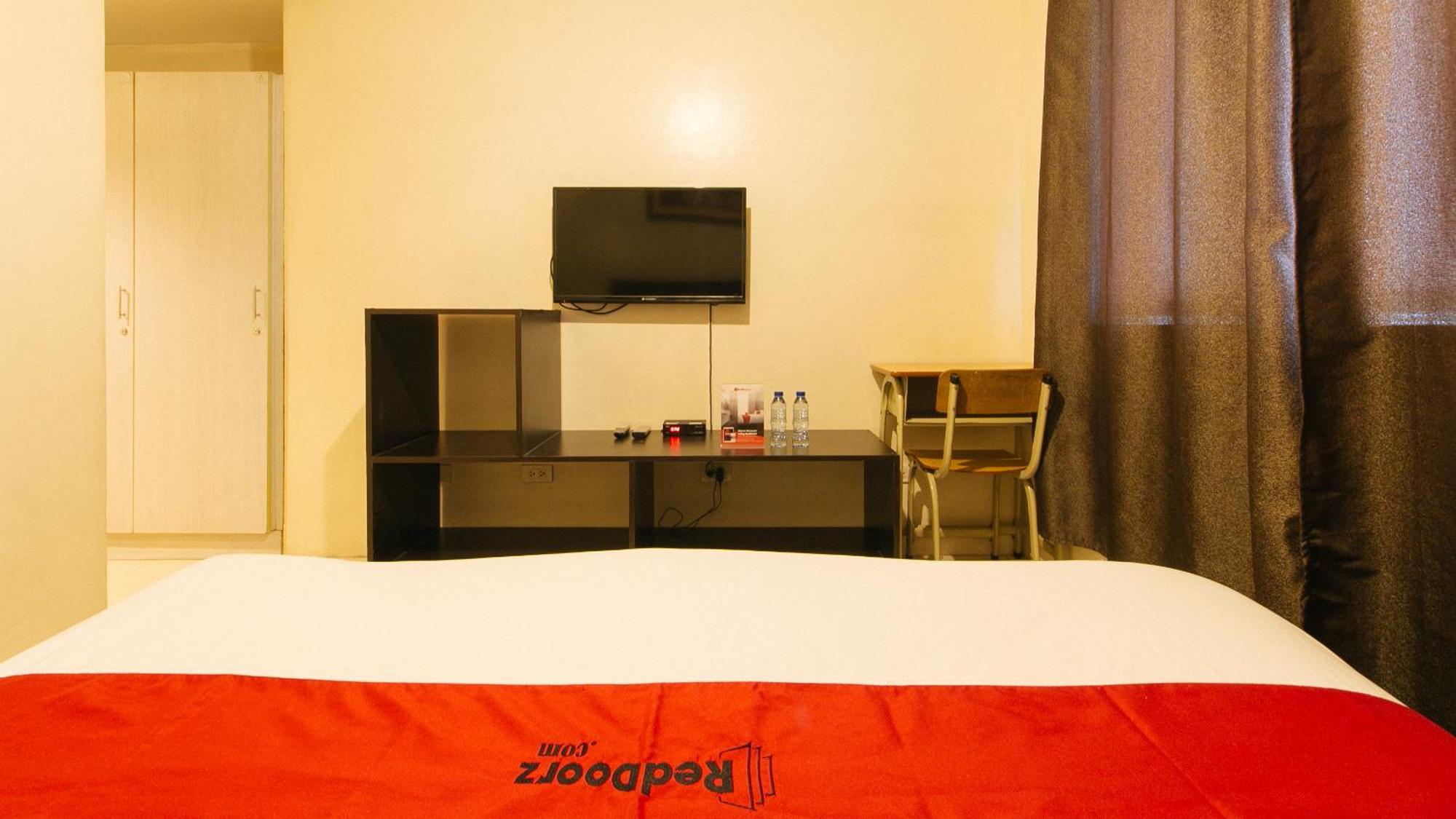Reddoorz Plus @ E Rodriguez Corner Banawe Quezon City Exteriör bild