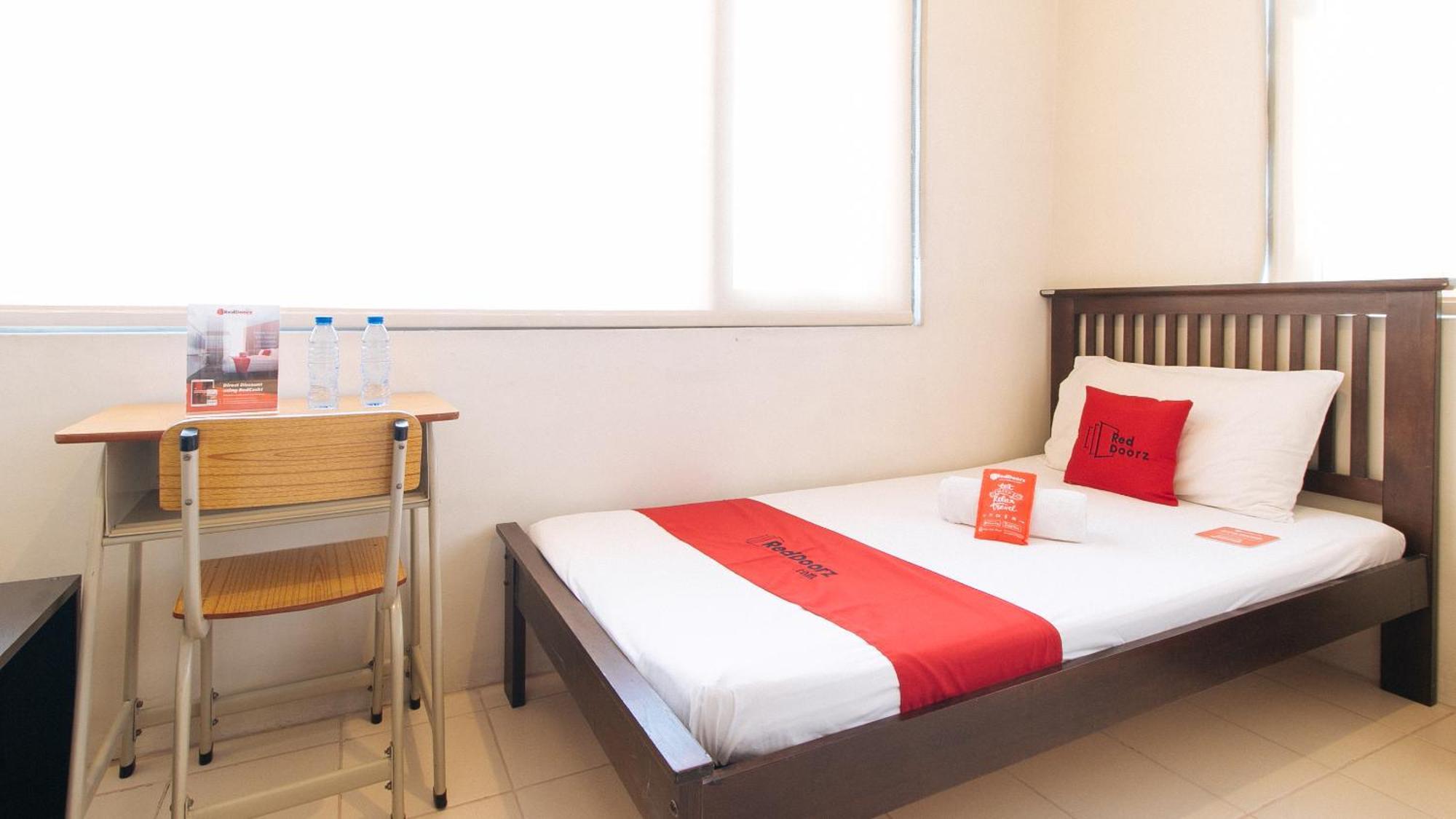 Reddoorz Plus @ E Rodriguez Corner Banawe Quezon City Exteriör bild