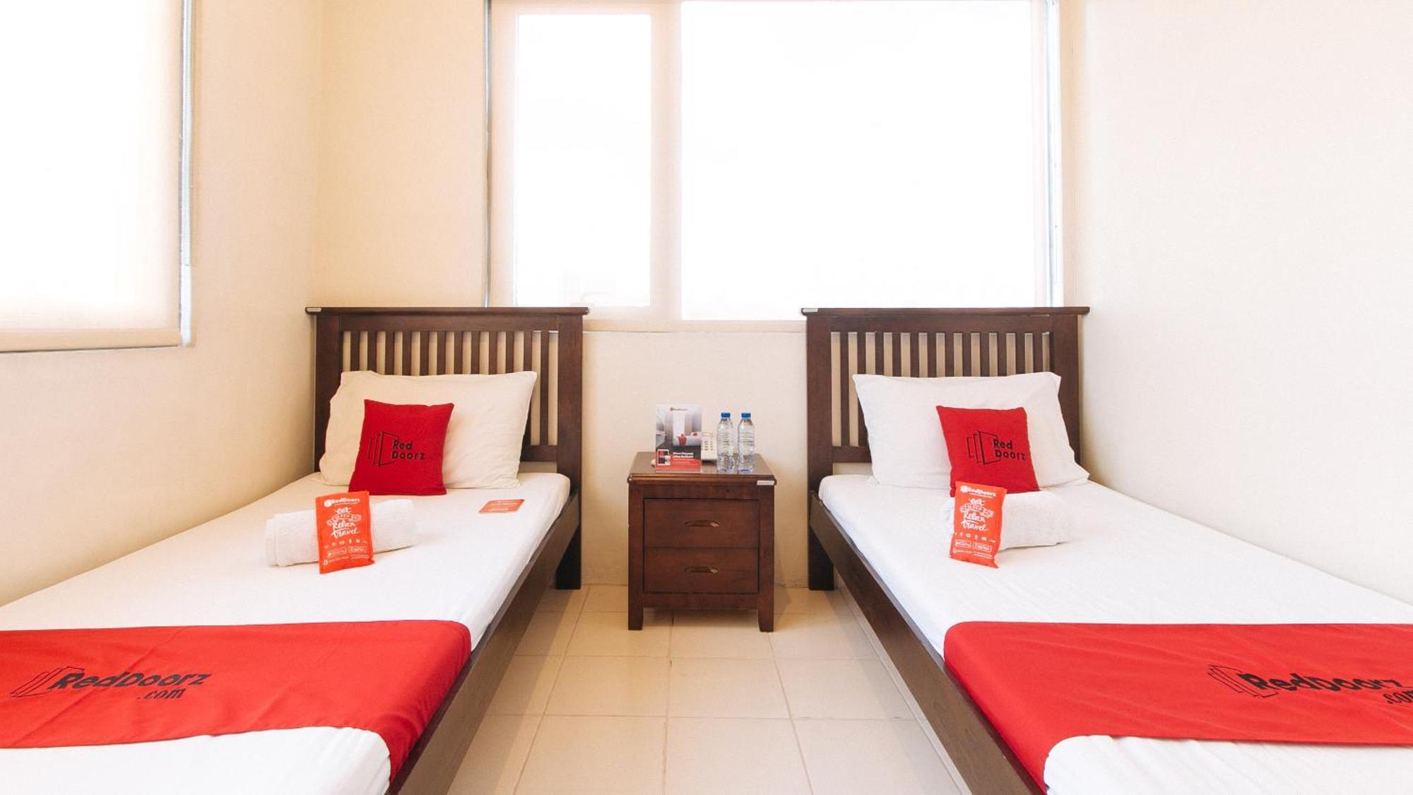 Reddoorz Plus @ E Rodriguez Corner Banawe Quezon City Exteriör bild
