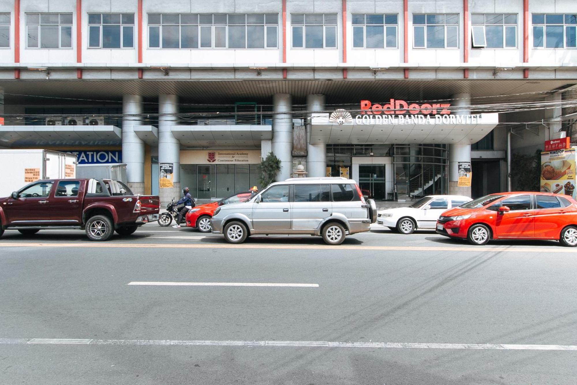 Reddoorz Plus @ E Rodriguez Corner Banawe Quezon City Exteriör bild
